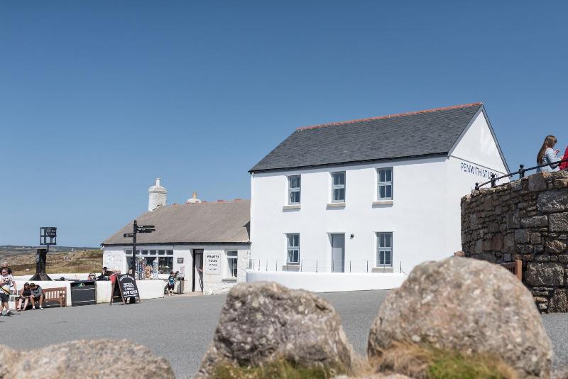 The Land's End Hotel - Genel