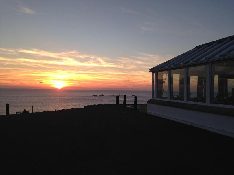 The Land's End Hotel - Genel