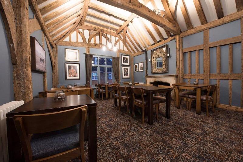 The Ostrich Inn - Toplantı