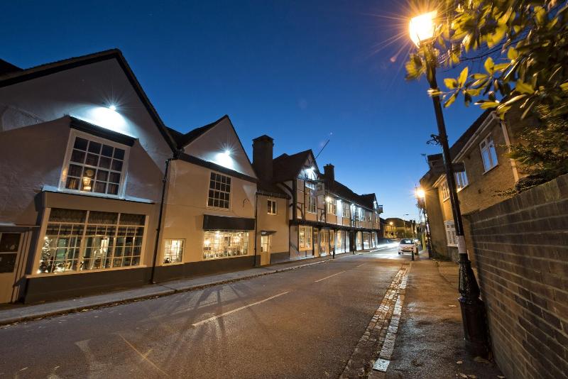 The Ostrich Inn - Genel