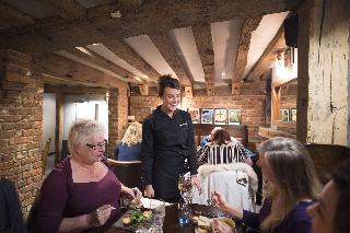 The Ostrich Inn fotoÄŸrafÄ±