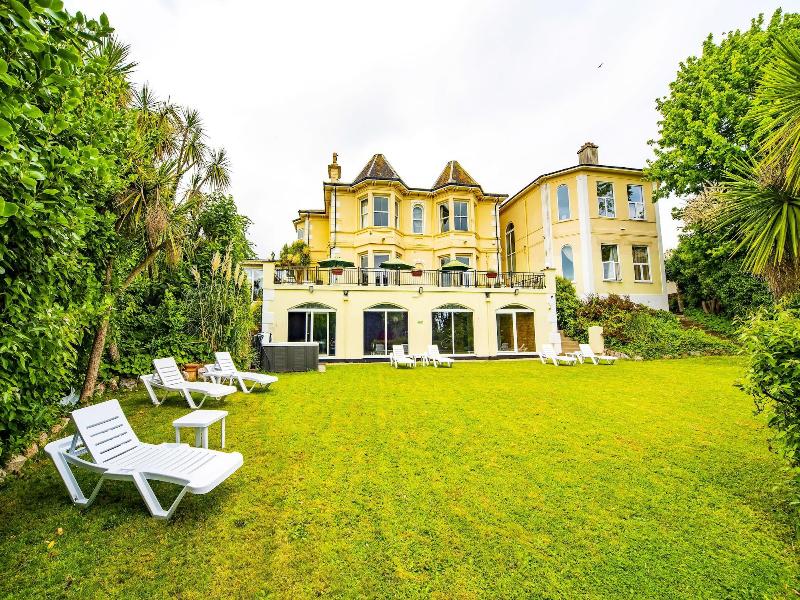 Crofton House Hotel - SELF CHECK IN - Genel