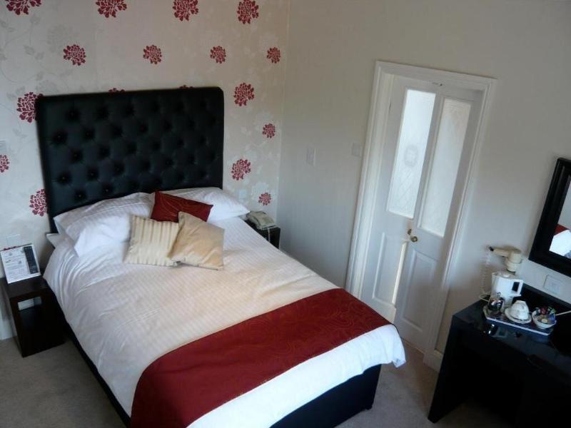 Queenswood Hotel - Oda