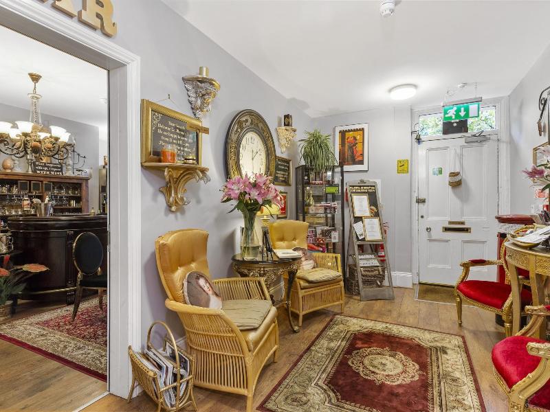 Mama's Inn Boutique Guest House - Lobi