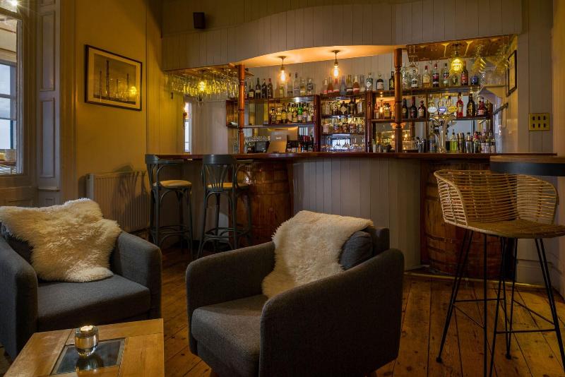 Housel Bay Hotel - Bar
