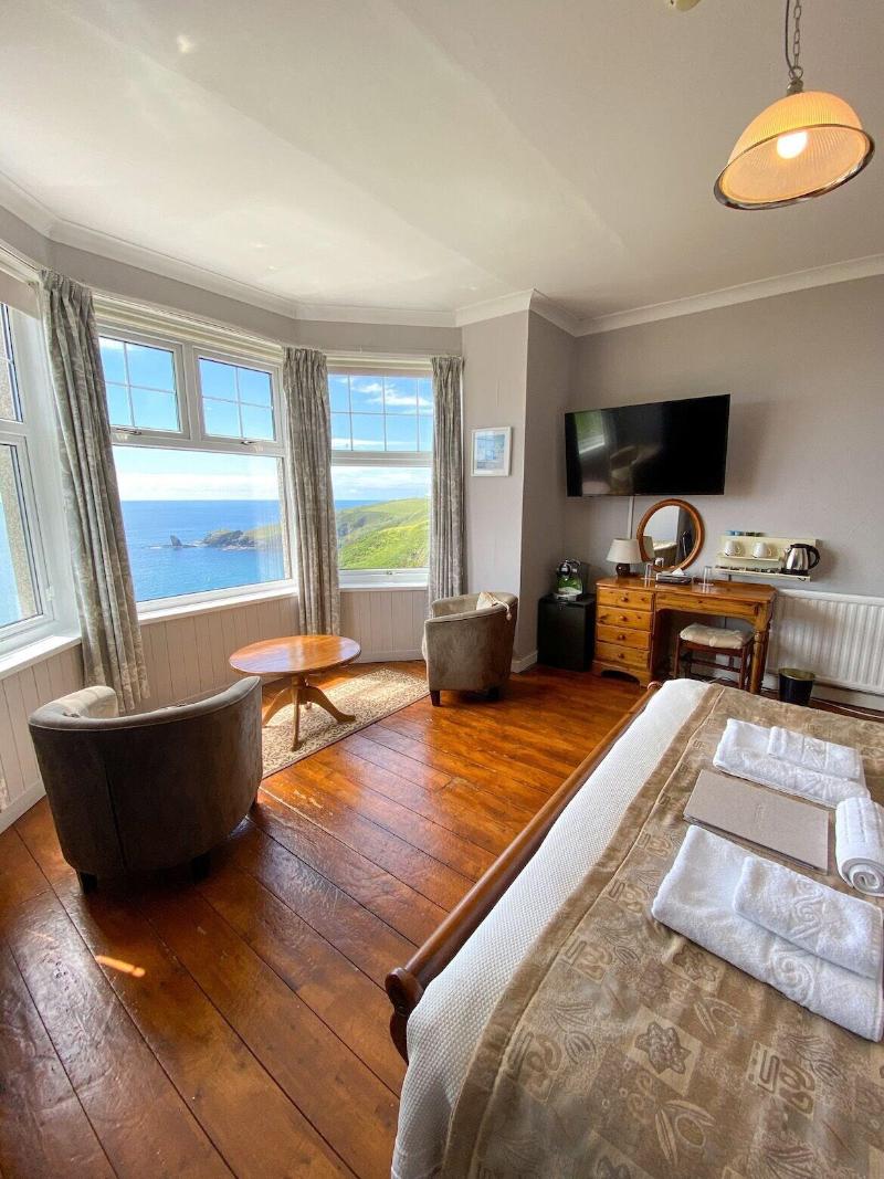 Housel Bay Hotel - Oda