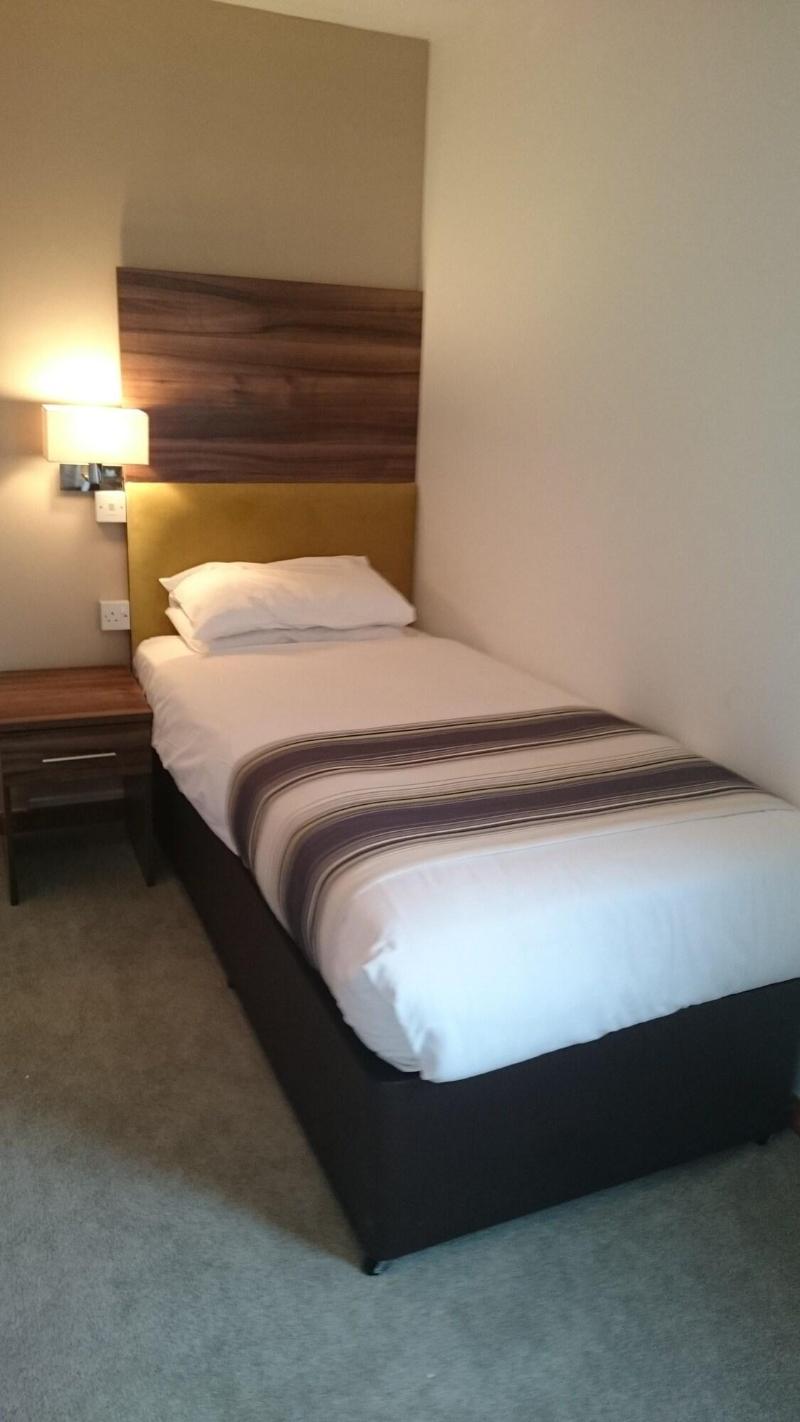 Livingston Lodge Hotel - Oda