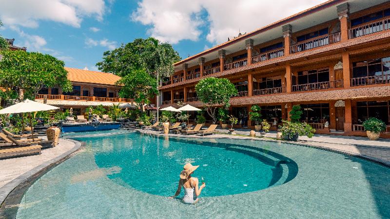 Wina Holiday Villa Kuta Bali - Havuz