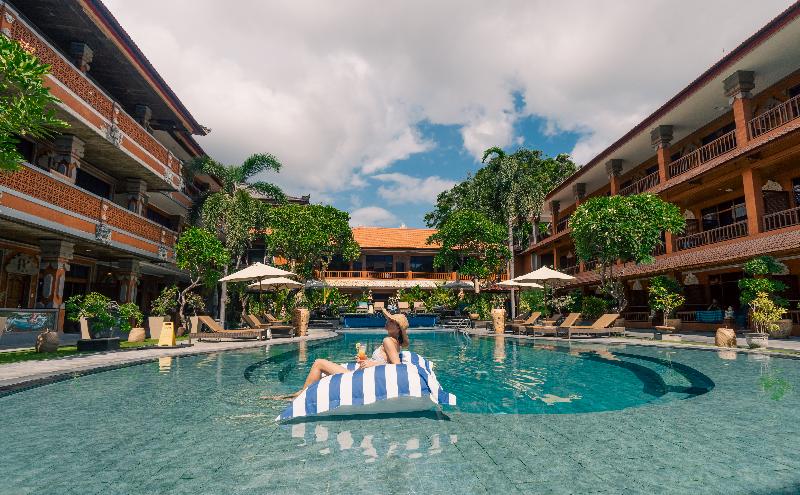 Wina Holiday Villa Kuta Bali - Havuz