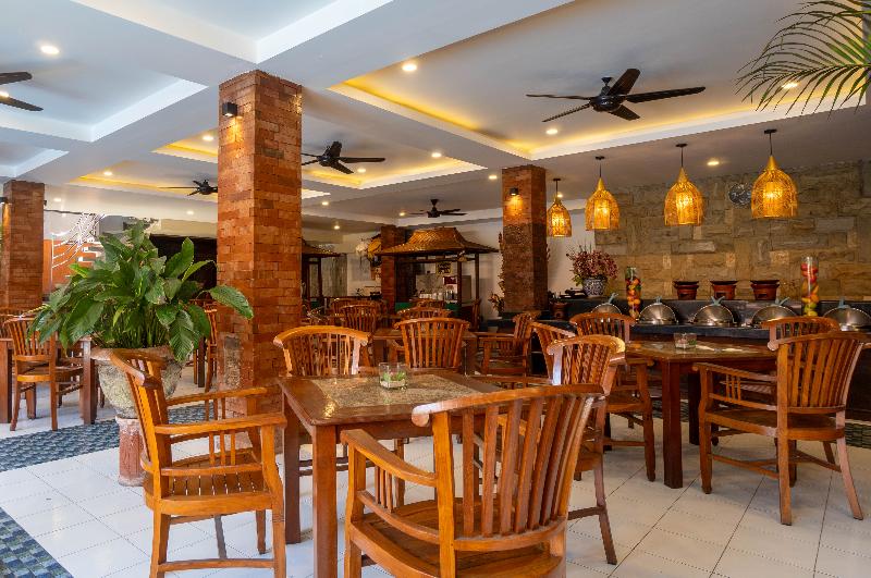 Wina Holiday Villa Kuta Bali - Restoran