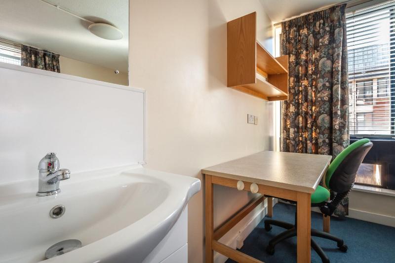 Lse Rosebery Hall - Oda