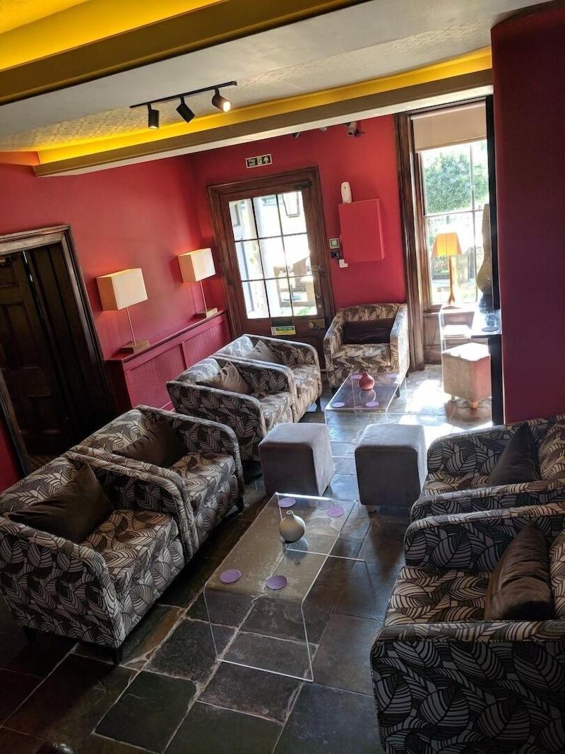 The Old Orleton Inn - Bar