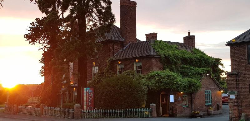 The Old Orleton Inn - Genel