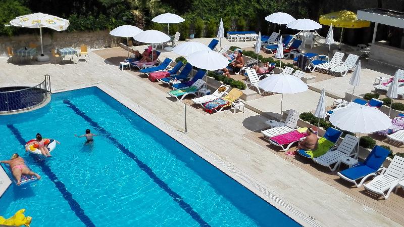 Happy Apart Hotel - Havuz