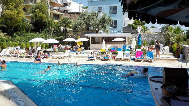 Happy Apart Hotel - Havuz