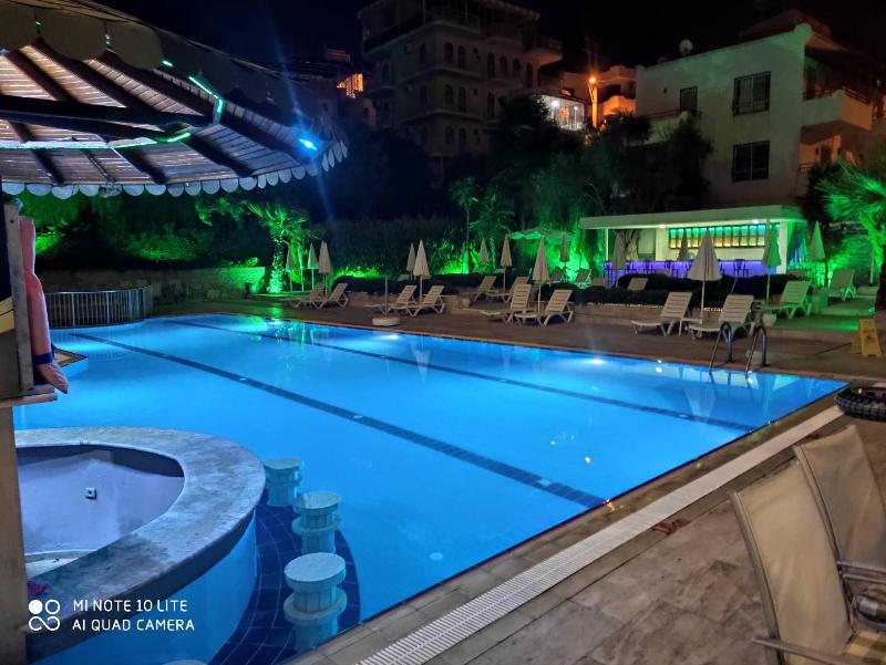 Happy Apart Hotel - Havuz