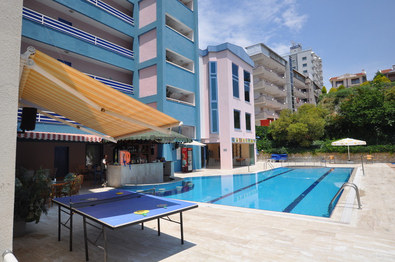 Happy Apart Hotel - Teras