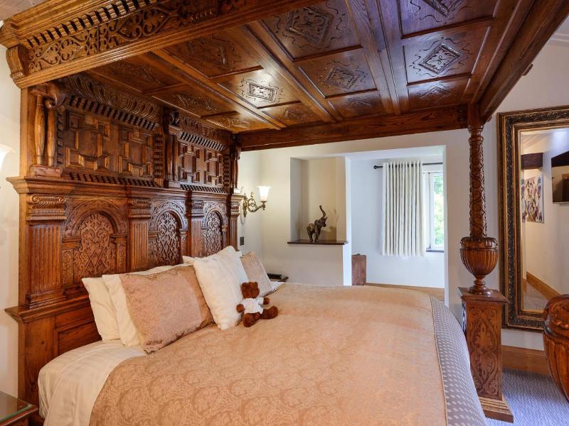 The Saddleworth Hotel - Genel