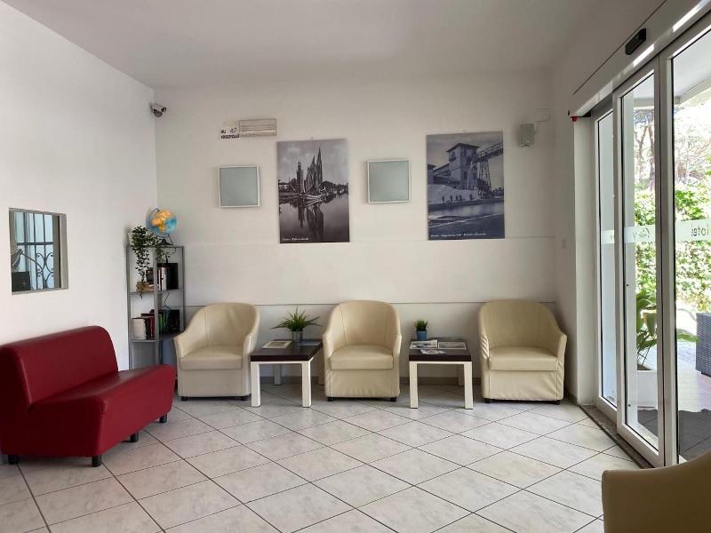 Hotel Chery - Lobi