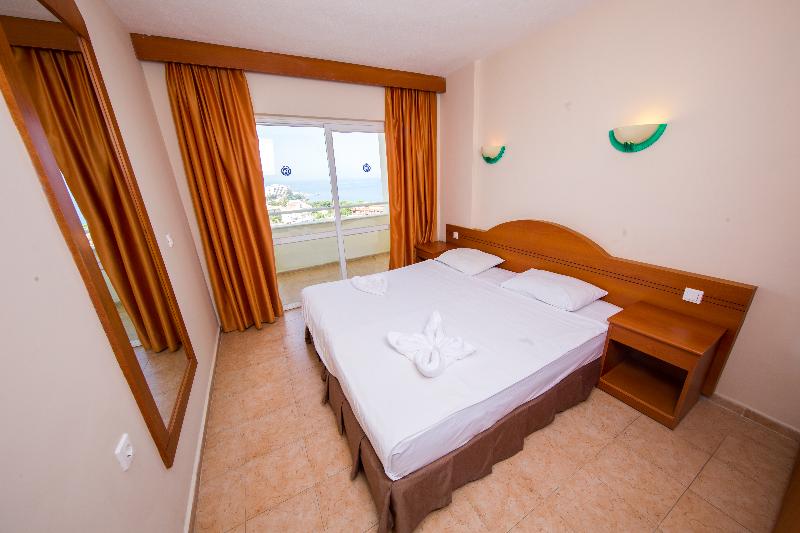 Tuntas Family Suites Kusadasi - Oda