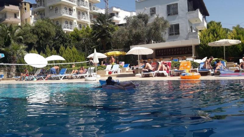 Tuntas Family Suites Kusadasi - Havuz