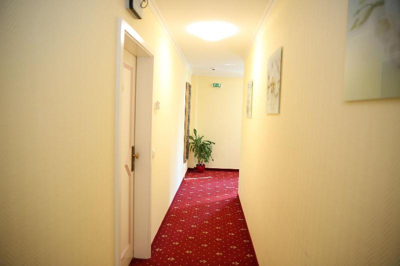 Hotel Neugrabener Hof - Lobi