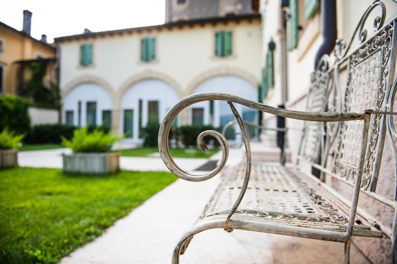 Hotel Villa Moron - Genel