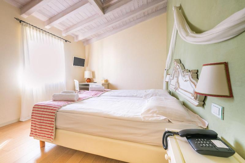 Hotel Villa Moron - Oda