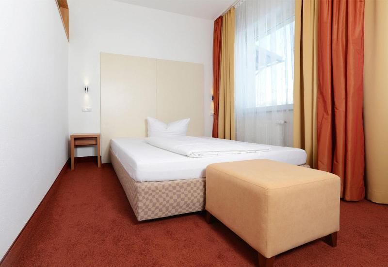 Hotel Bayerisch Meran - Oda