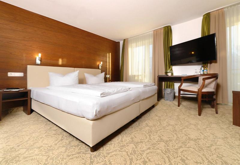 Hotel Bayerisch Meran - Oda