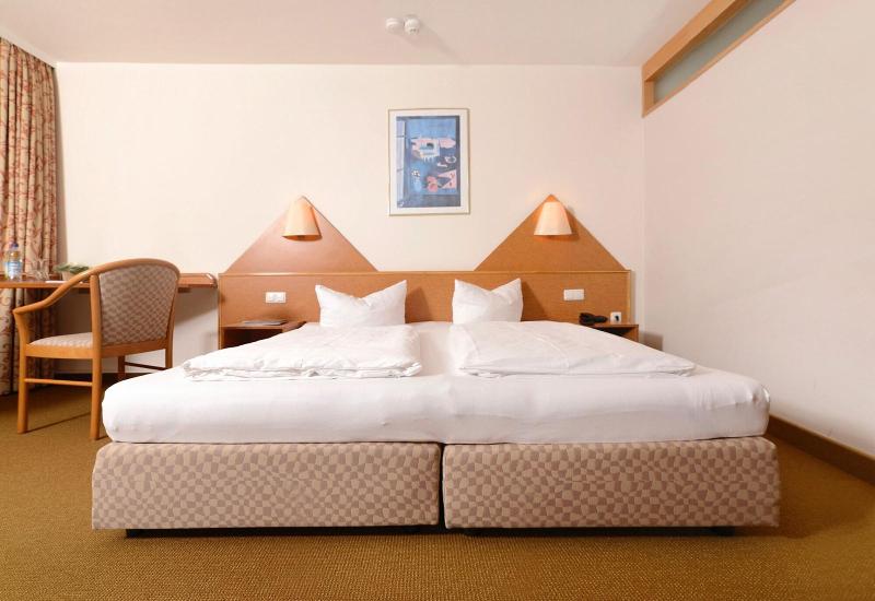 Hotel Bayerisch Meran - Oda