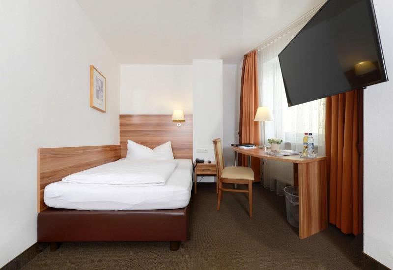 Hotel Bayerisch Meran - Oda