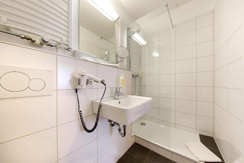 Montana Hotel Mönchengladbach - Oda