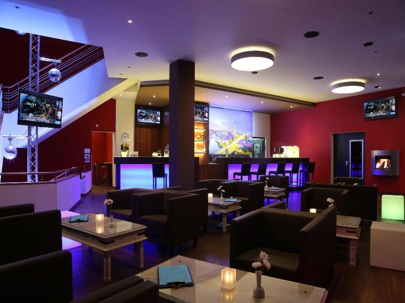 H24 Hoteltow - Bar