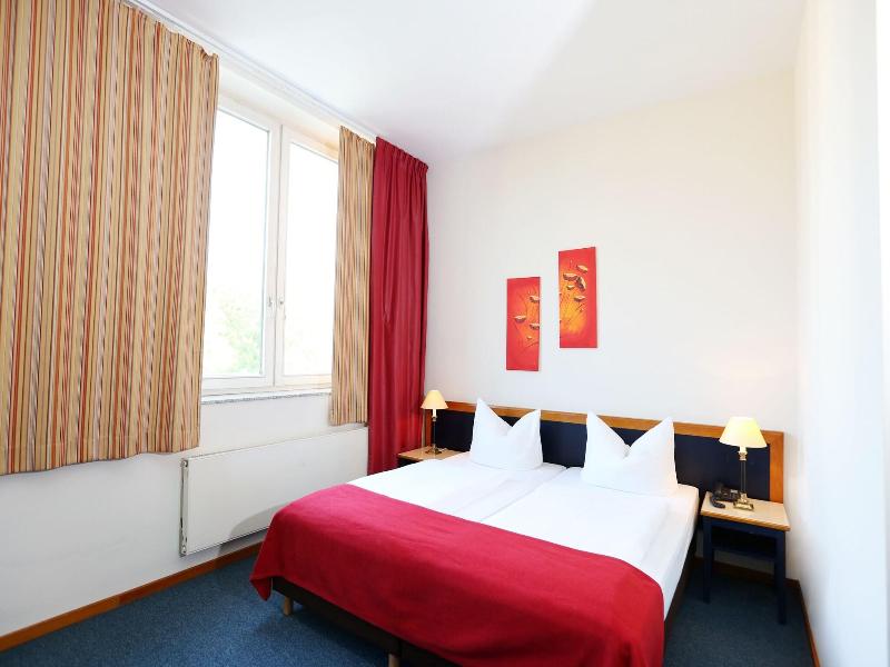 H24 Hoteltow - Oda