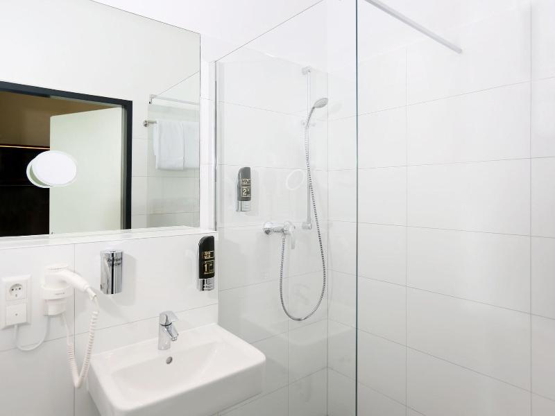 H24 Hoteltow - Oda