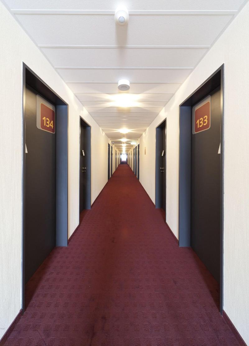 McDreams Hotel Düsseldorf-City - Lobi