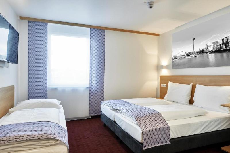 McDreams Hotel Düsseldorf-City - Oda