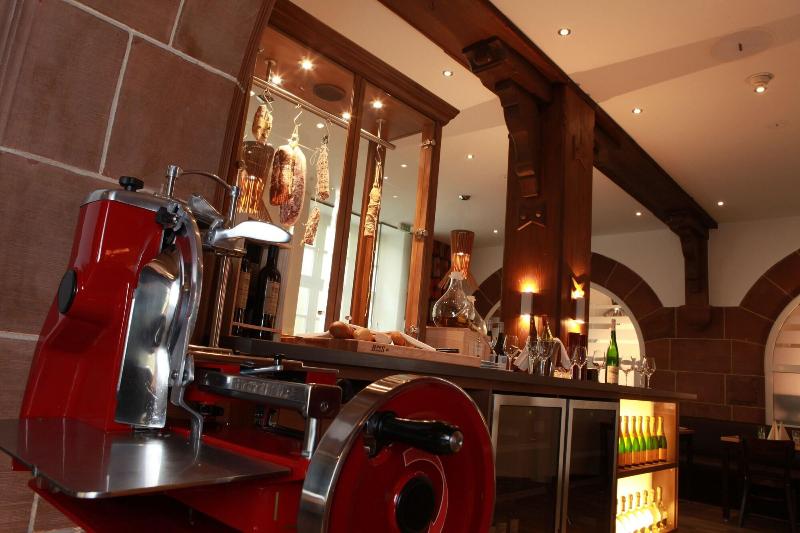 Kasino Hotel - Restoran