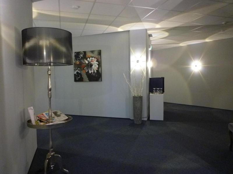 KOMM' IN Hotel - Lobi