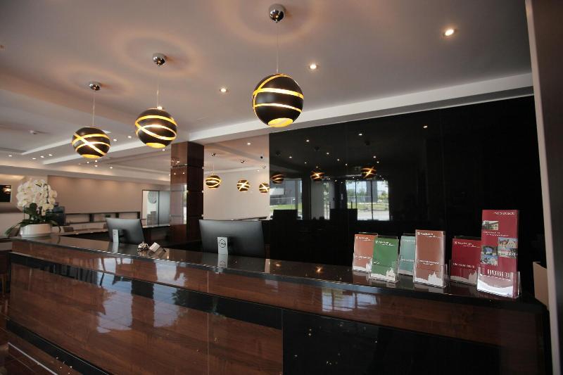 Hotel Starton Am Village - Lobi