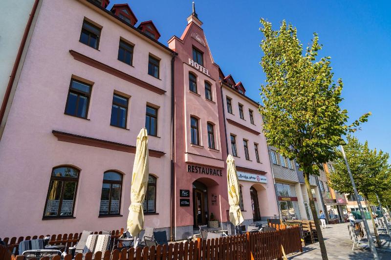 Hotel U Labutě - Genel