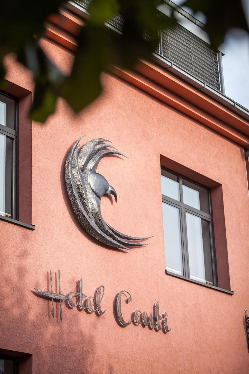Hotel Conti - Genel