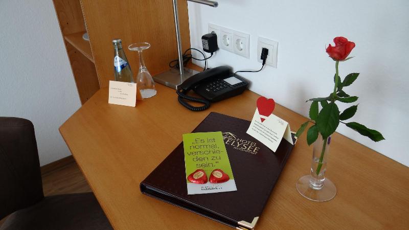 Hotel Elysee - Oda