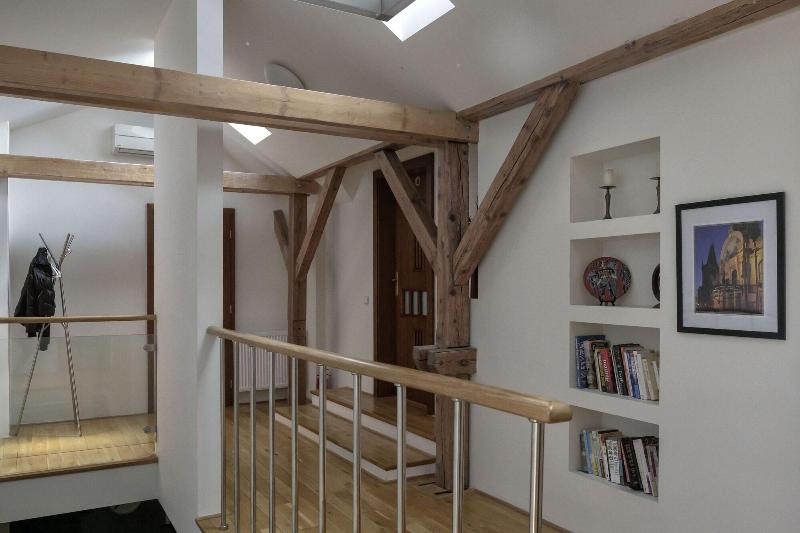 Hostel One Miru - Lobi