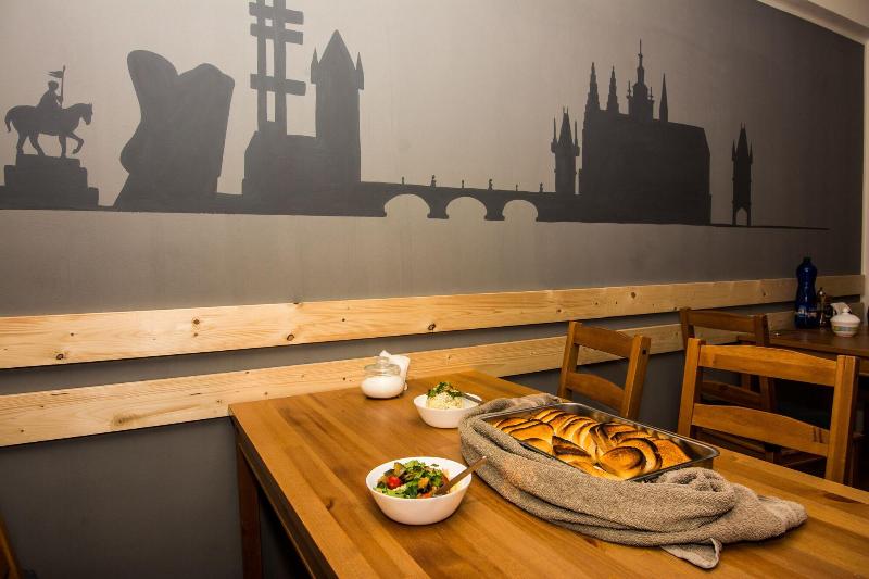 Hostel One Miru - Restoran