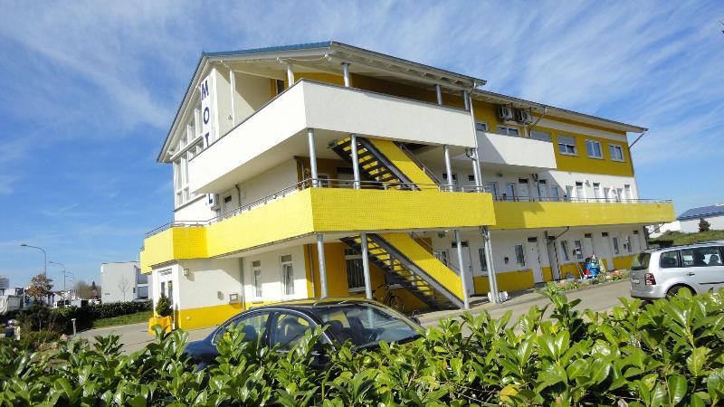 i-Motel - Genel