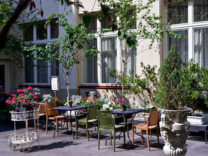 Hotel Garden Court Prague - Genel