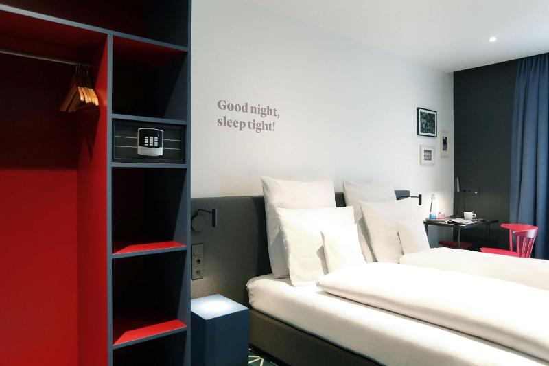 Sander Hotel - Oda