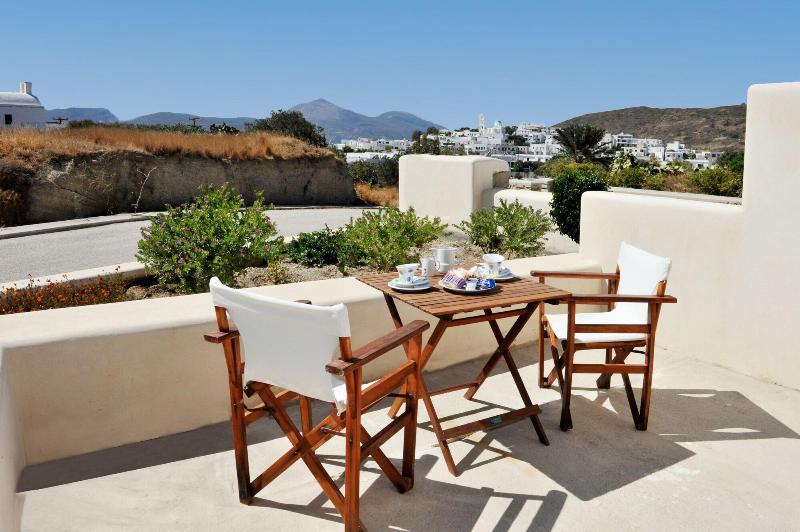 Tsakanos Home - Genel